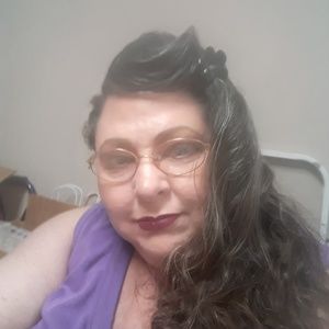 Meet your Posher, Carol